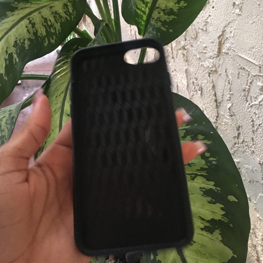 Phone case - Picture 3 of 4